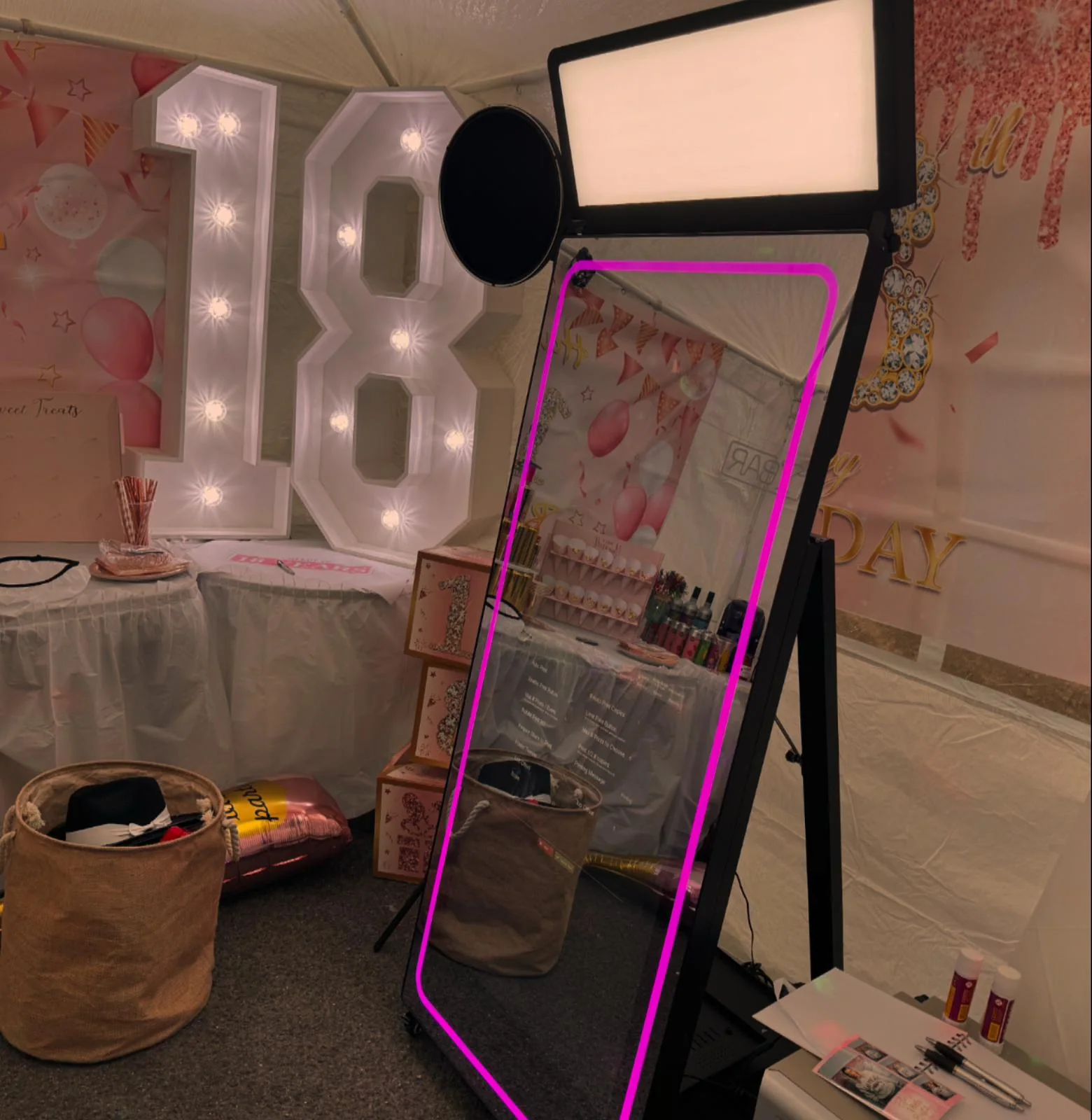 Magic Mirror Booth